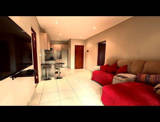 2 BEDROOM APARTMENT FOR SALE IN BRYANSTON